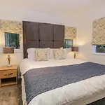25 Thirlmere *