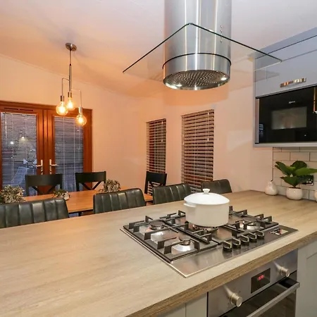 25 Thirlmere