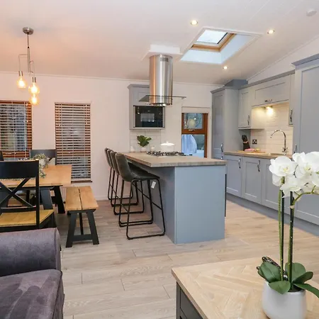 25 Thirlmere